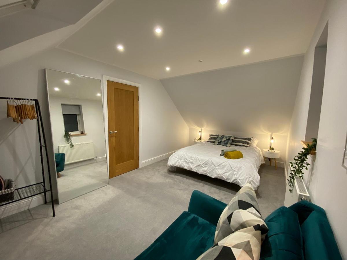 Unique Luxury Detached Apartment In Windsor That Sleeps 4 Eksteriør bilde