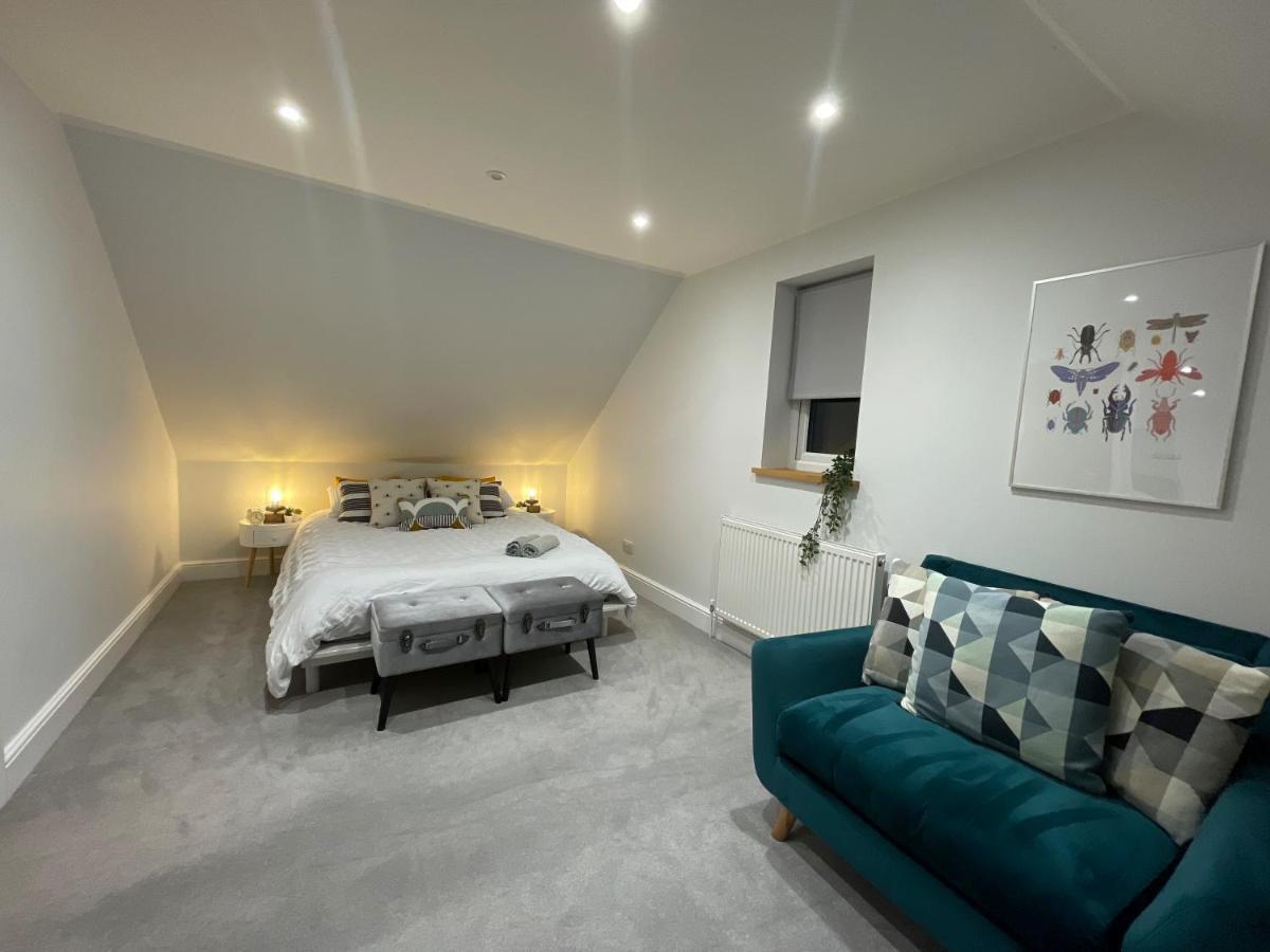 Unique Luxury Detached Apartment In Windsor That Sleeps 4 Eksteriør bilde