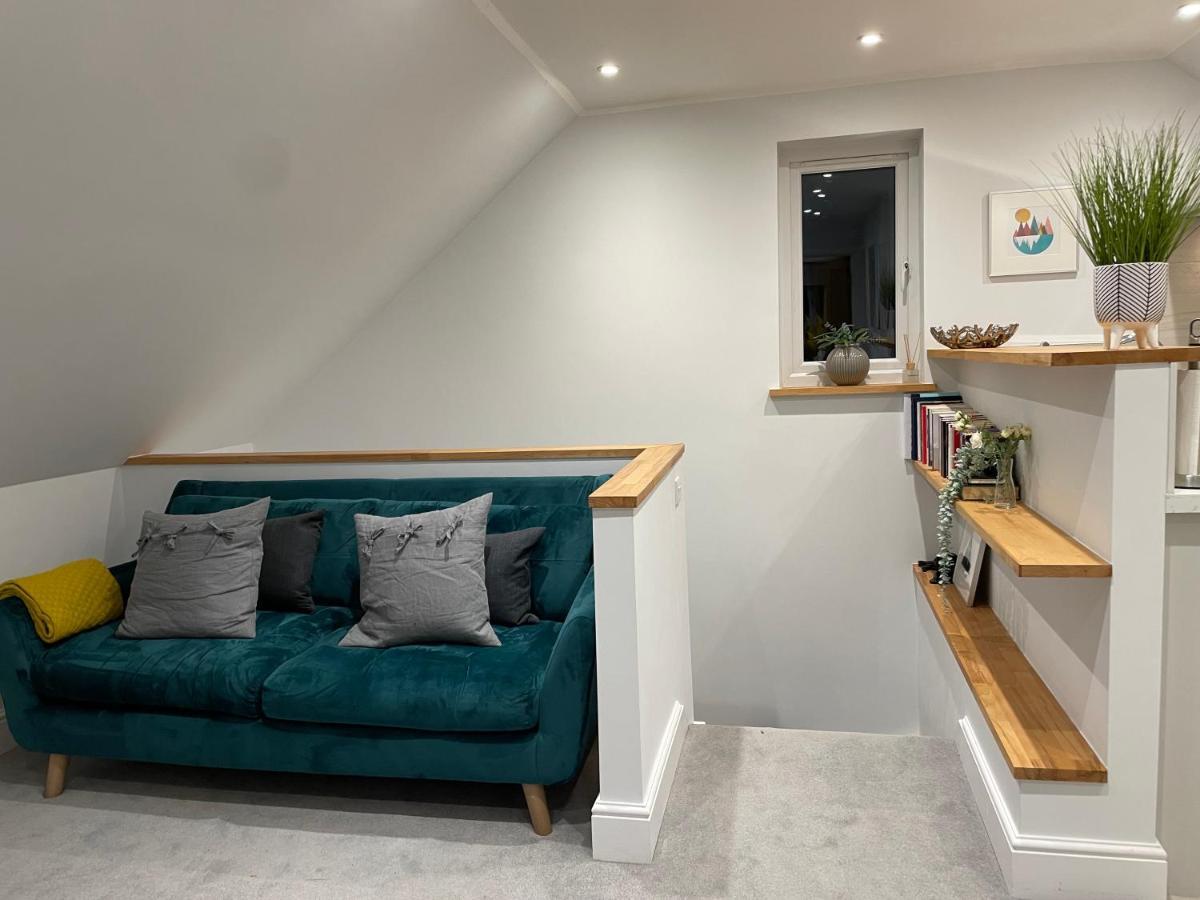 Unique Luxury Detached Apartment In Windsor That Sleeps 4 Eksteriør bilde