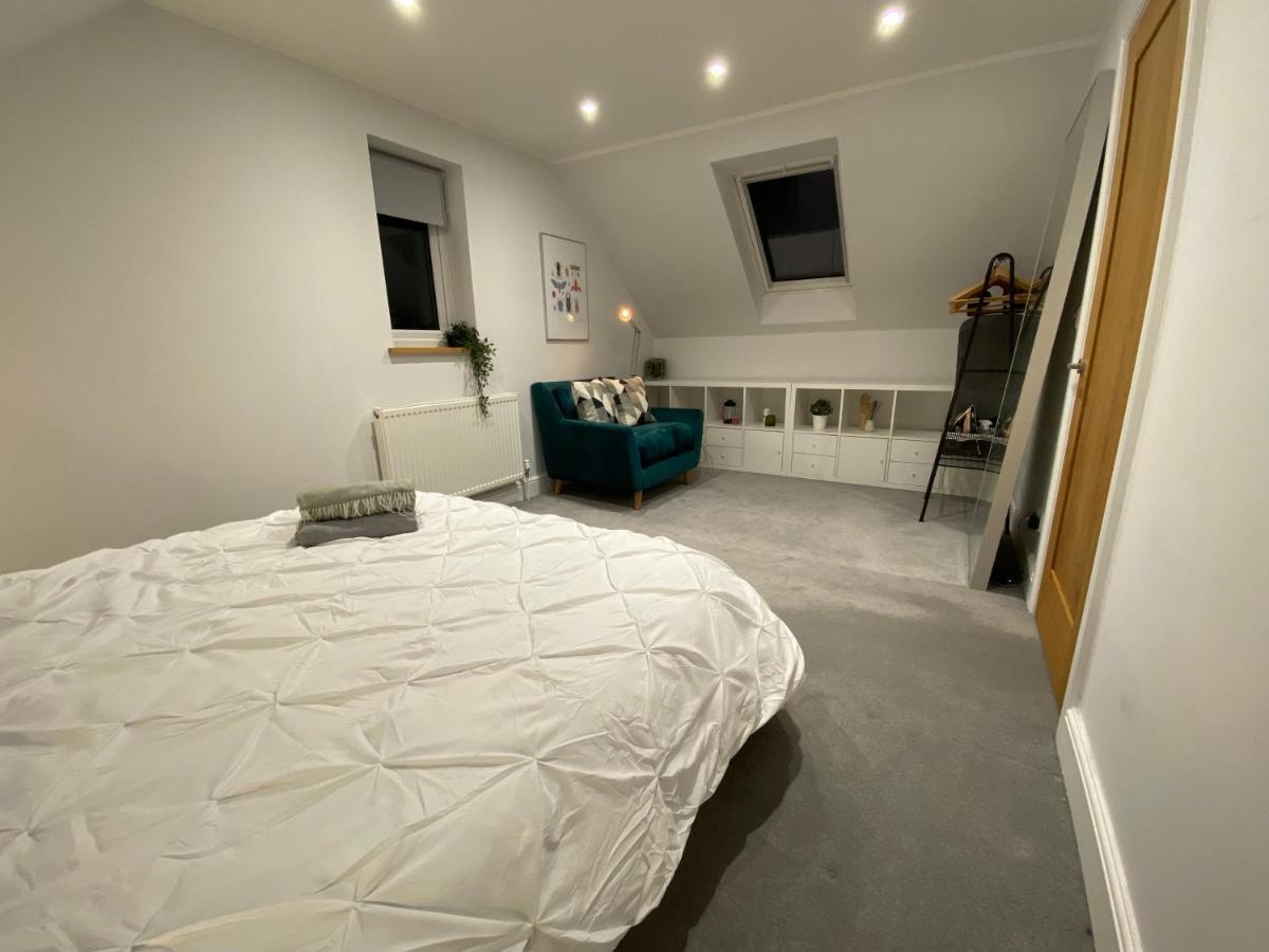 Unique Luxury Detached Apartment In Windsor That Sleeps 4 Eksteriør bilde
